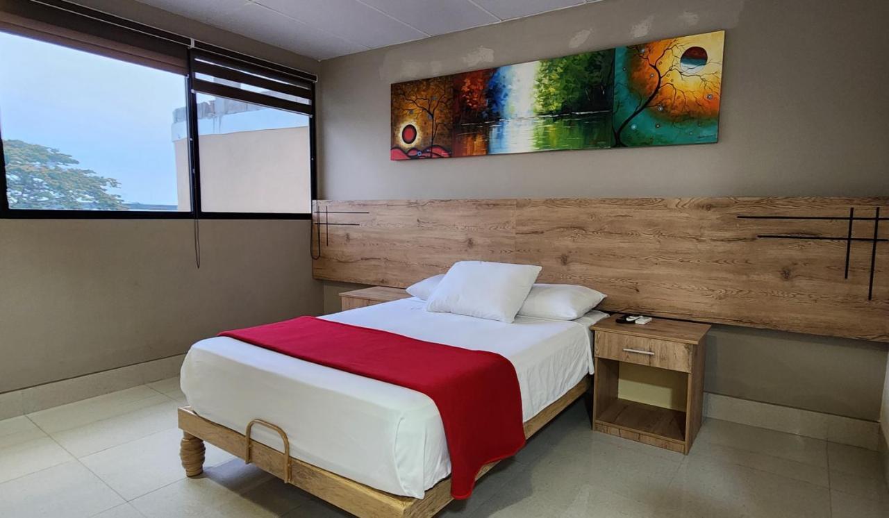 Hotel Murali - Cerca Del Aeropuerto De Guayaquil Ngoại thất bức ảnh