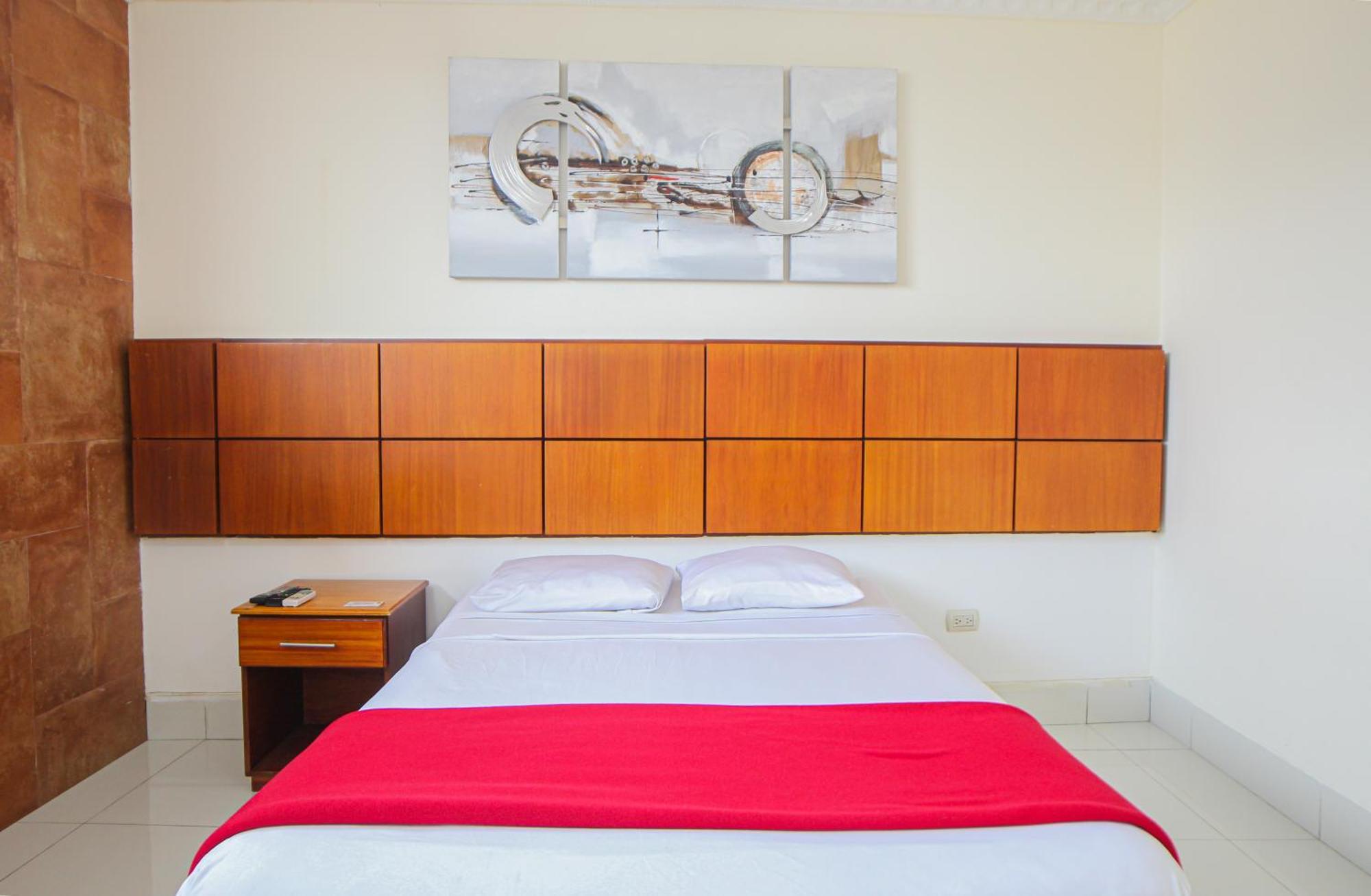 Hotel Murali - Cerca Del Aeropuerto De Guayaquil Ngoại thất bức ảnh