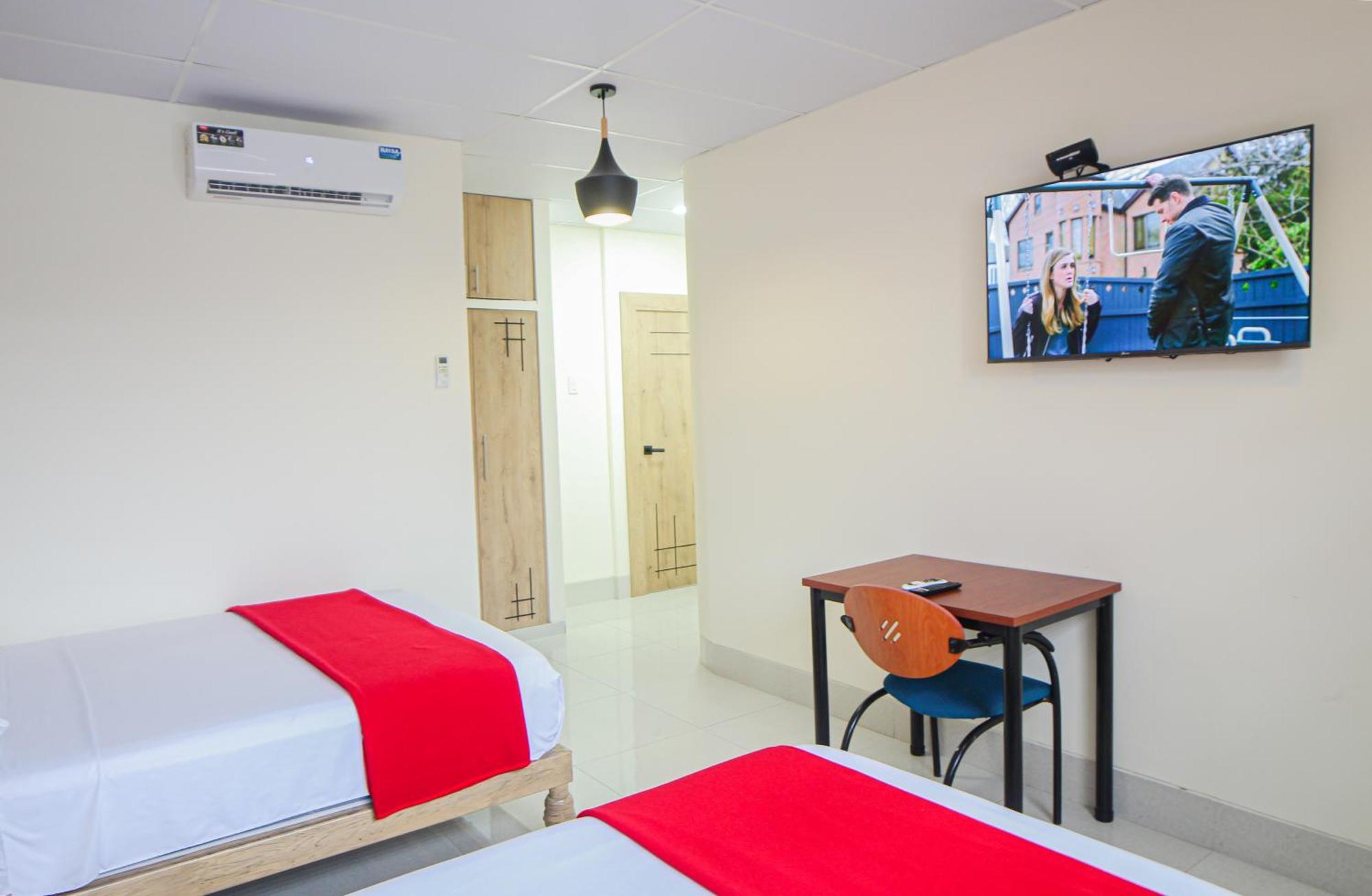 Hotel Murali - Cerca Del Aeropuerto De Guayaquil Ngoại thất bức ảnh