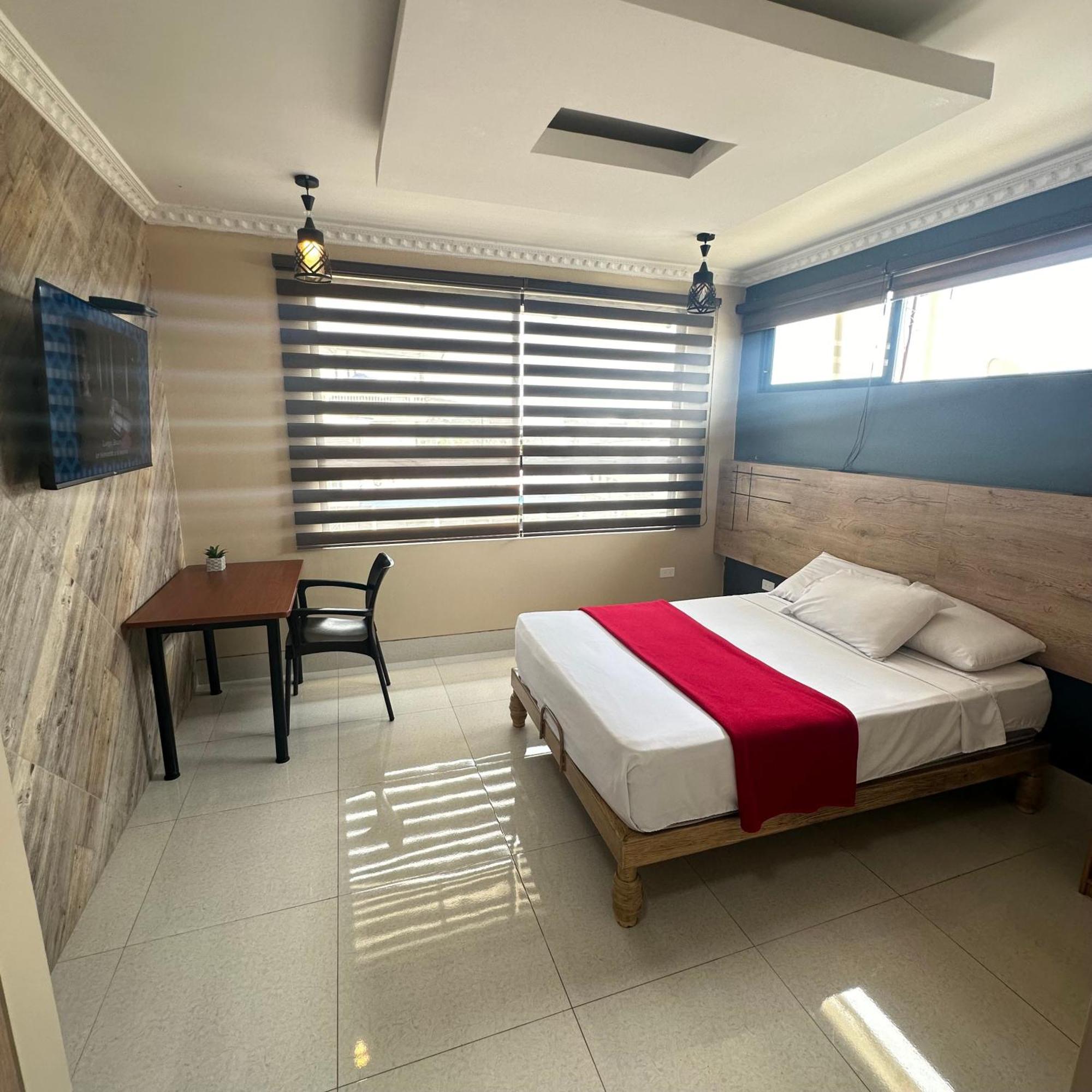 Hotel Murali - Cerca Del Aeropuerto De Guayaquil Ngoại thất bức ảnh