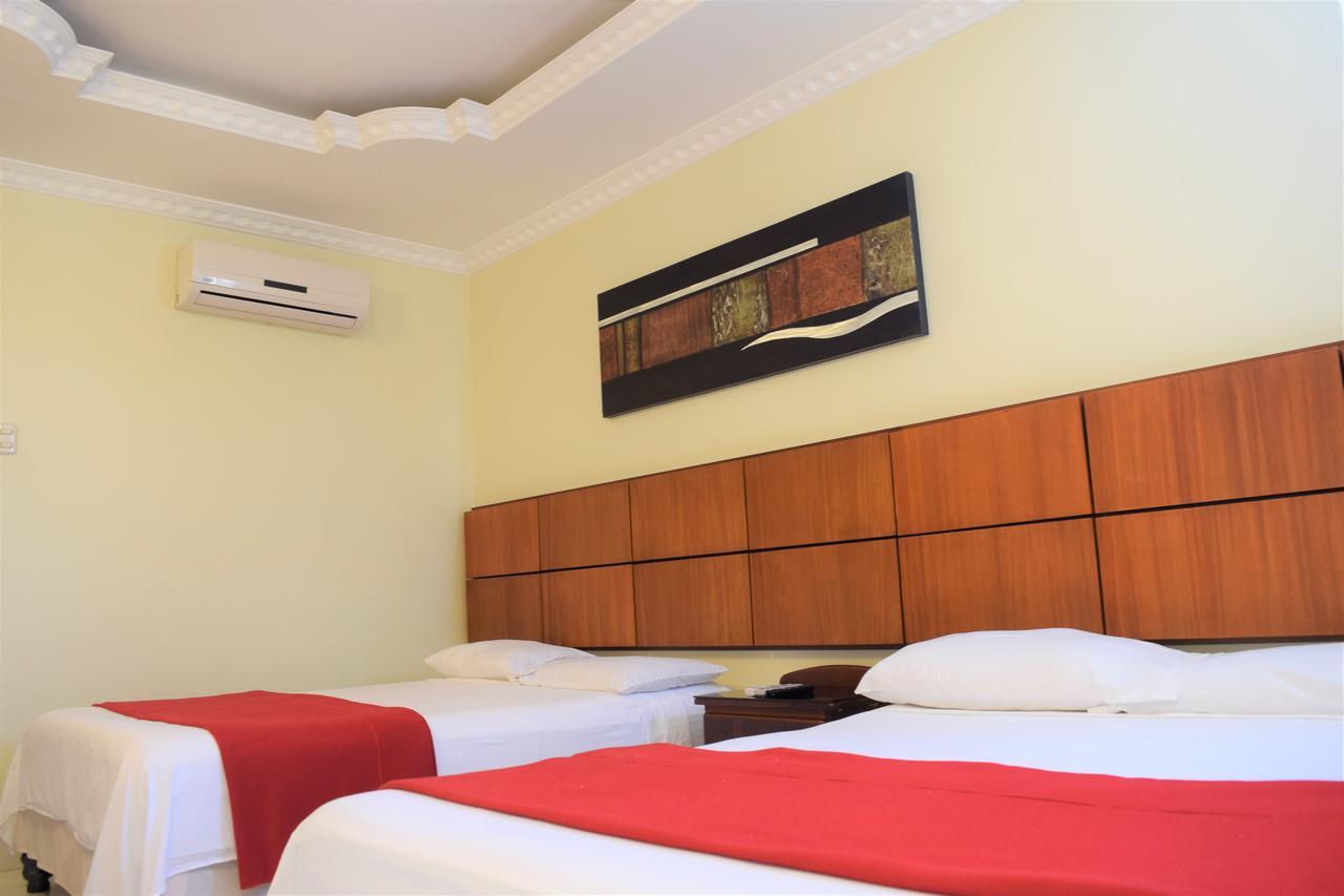 Hotel Murali - Cerca Del Aeropuerto De Guayaquil Ngoại thất bức ảnh