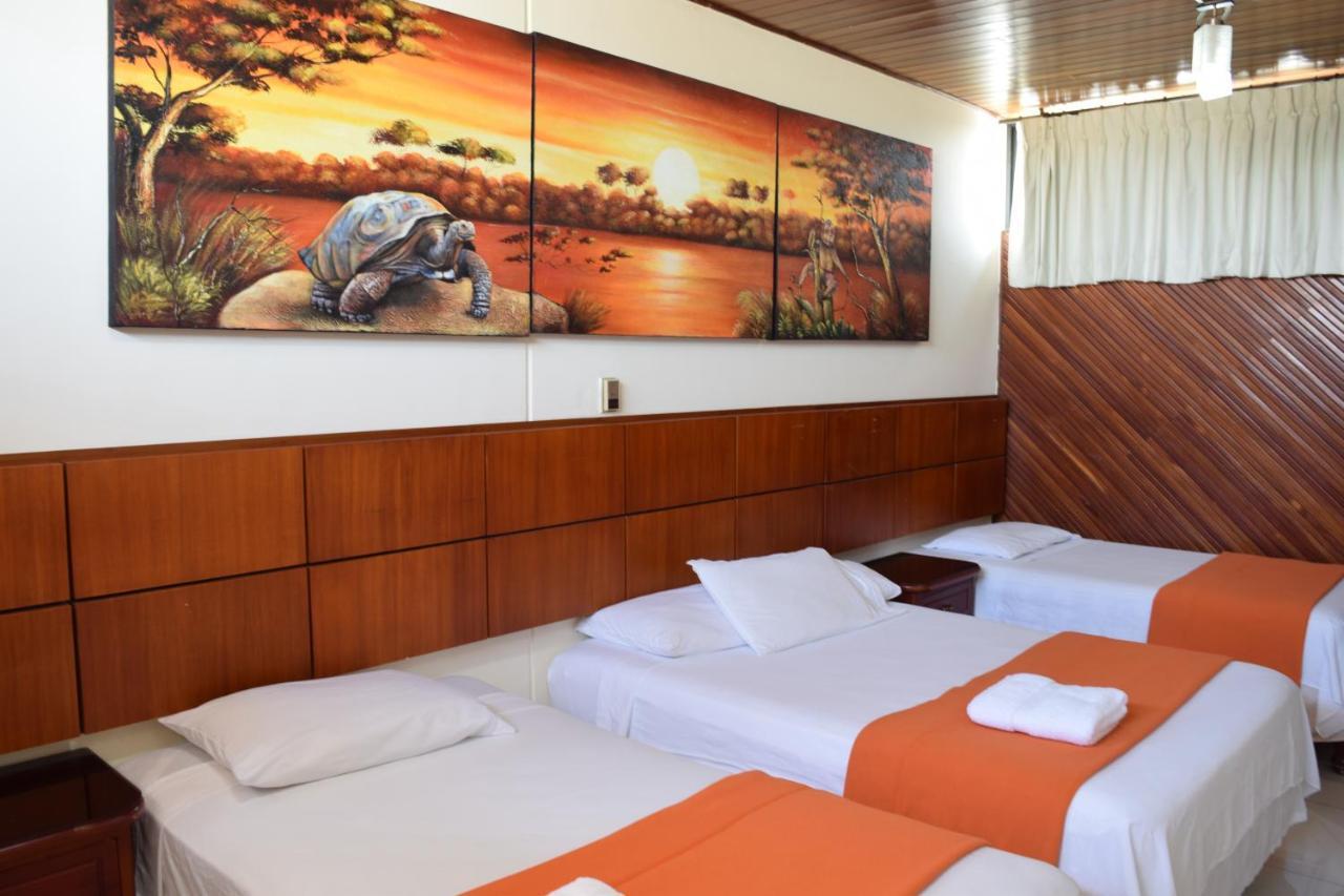 Hotel Murali - Cerca Del Aeropuerto De Guayaquil Ngoại thất bức ảnh