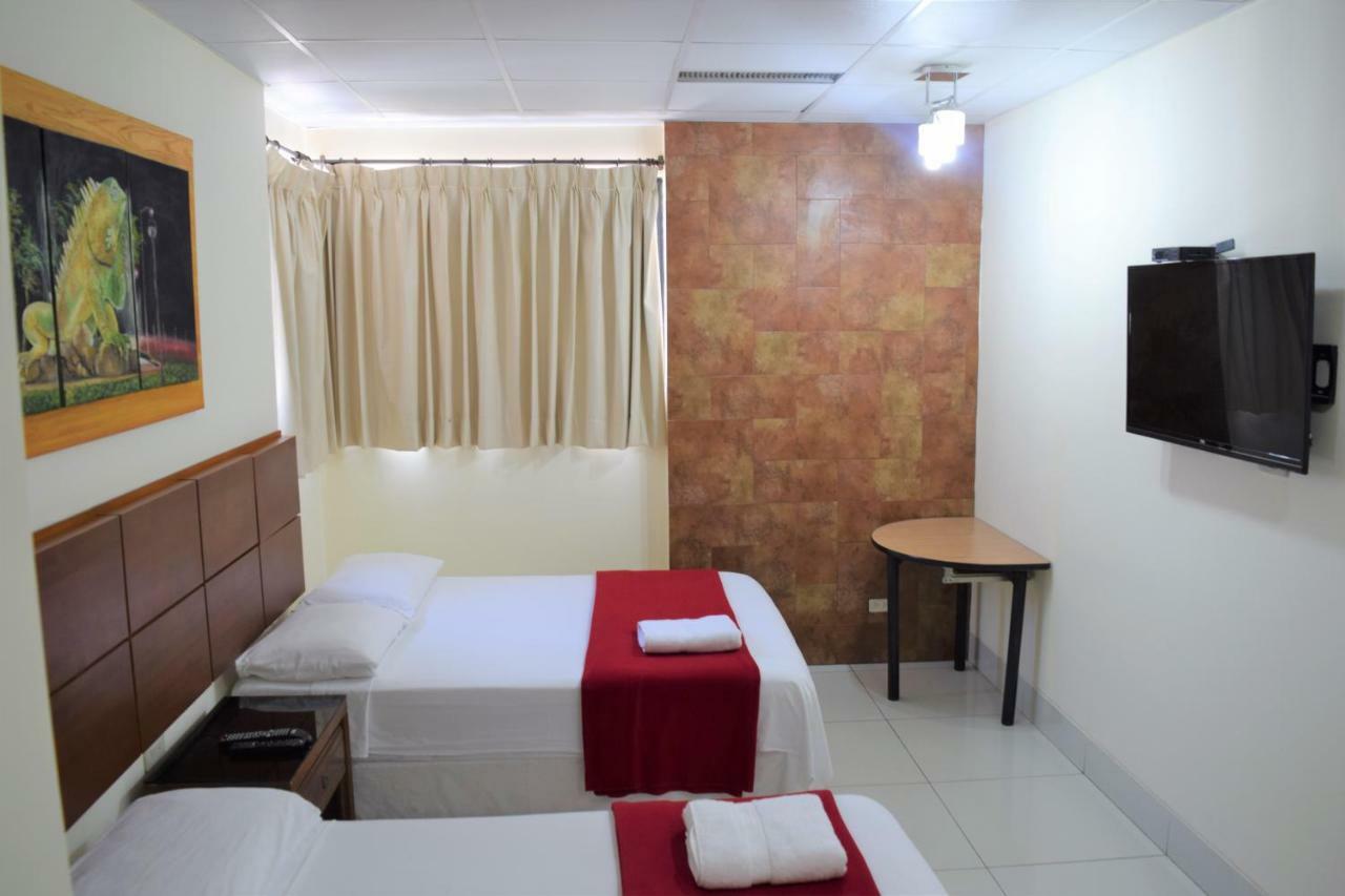 Hotel Murali - Cerca Del Aeropuerto De Guayaquil Ngoại thất bức ảnh
